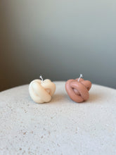 Load image into Gallery viewer, Knot Candle